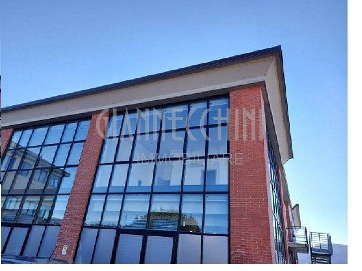 Ufficio in Vendita a Sarzana, zona variante, 65'000&euro;, 57 m²