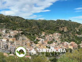 Casa Indipendente in Vendita a Roccalumera, 40'000€, 93 m²