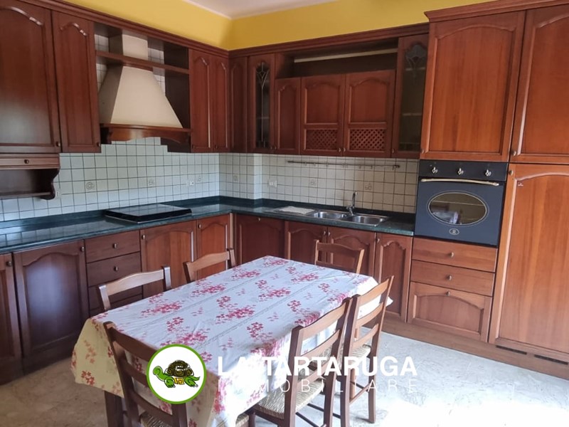 Quadrilocale in Vendita a Santa Teresa di Riva, 134'500€, 110 m²