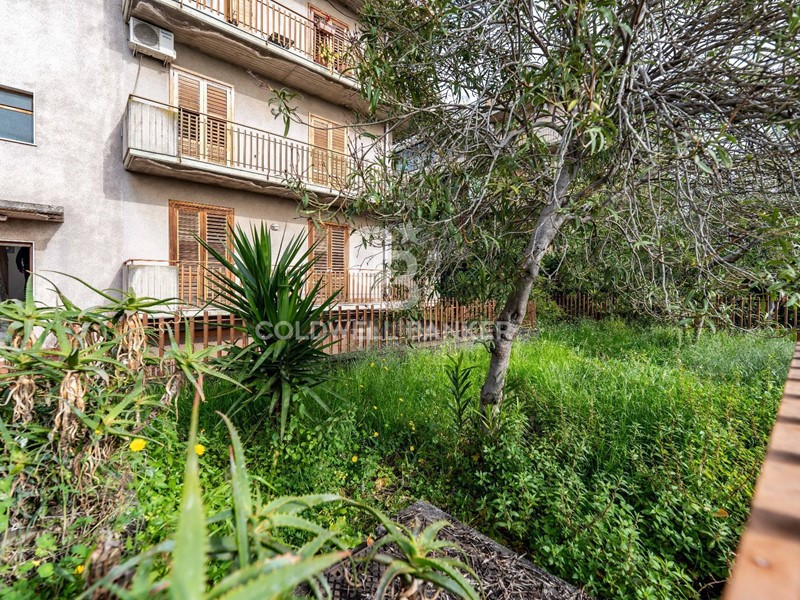 Quadrilocale in Vendita a Aci Catena, 105'000€, 106 m²