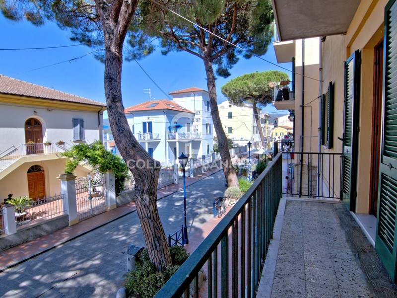 Appartamento in Vendita a Campo nell'Elba, zona Marina di Campo, 530'000€, 182 m²