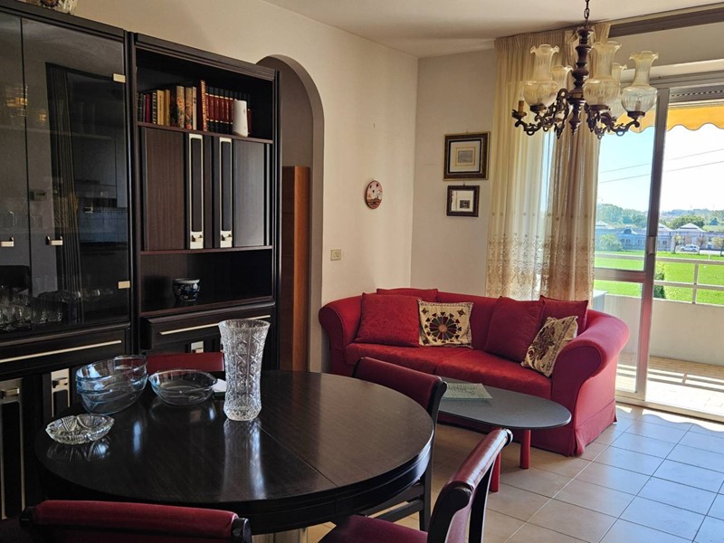 Trilocale in Vendita a Fano, zona San Lazzaro, 198'000€, 80 m²