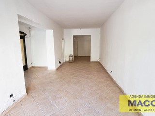 Immobile commerciale in Affitto a Ponsacco, 500€, 60 m²