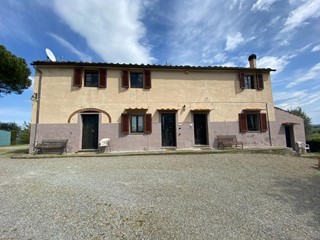 Casa di corte in Vendita a Palaia, 379'000€, 280 m², arredato, con Box