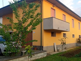 Villa bifamiliare in Vendita a Montopoli in Val d'Arno, 230'000€, 120 m², con Box