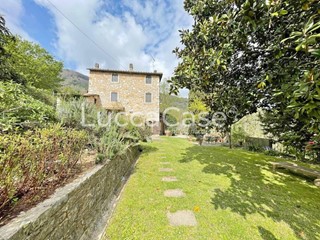 Casa di corte in Vendita a Lucca, 1'100'000€, 330 m²