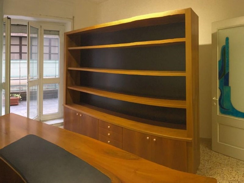 Ufficio in Vendita a Massa, 50'000€, 60 m²