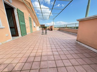 Appartamento in Vendita a Massa, zona Quercioli, 375'000&euro;, 105 m², arredato