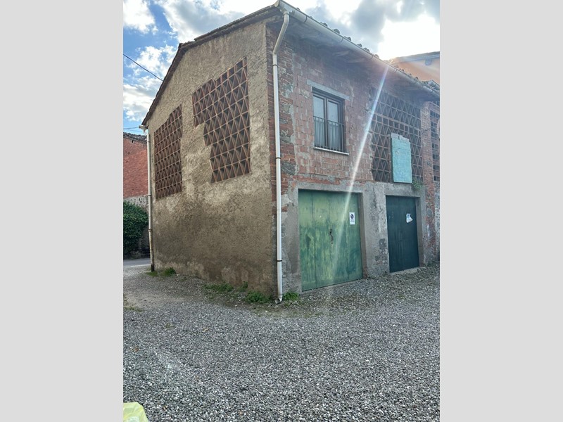 Casale in Vendita a Porcari, zona Rughi, 40'000€, 45 m²