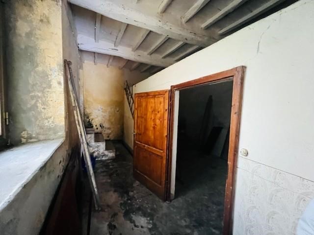 Bilocale in Vendita a Montignoso, zona Capanne, 65'000€, 48 m²