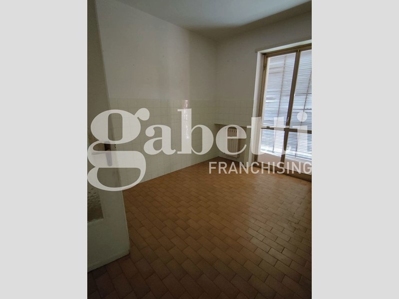 Quadrilocale in Vendita a Biella, 78'000€, 120 m²