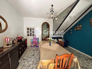 Quadrilocale in Vendita a Acerra, 65'000€, 200 m²