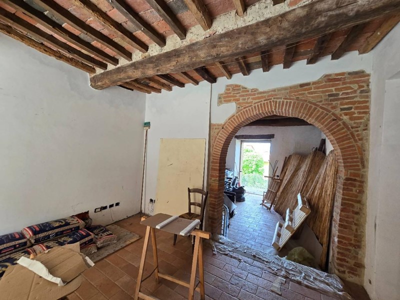 Casa Indipendente in Vendita a Marciano della Chiana, 219'000€, 136 m²