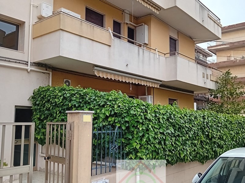 Appartamento in Vendita a Ragusa, zona Colajanni, 230'000€, 140 m²