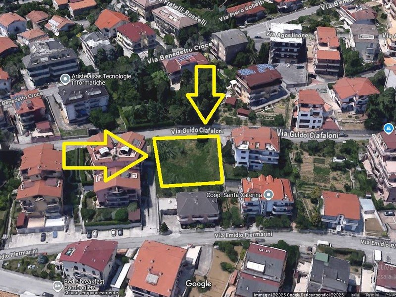 Terreno edificabile in Vendita a Teramo, zona Villa Mosca, 140'000€, 800 m²