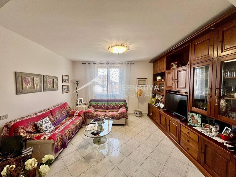 Casa Semi Indipendente in Vendita a San Giuliano Terme, zona Arena Metato, 320'000€, 110 m², arredato, con Box