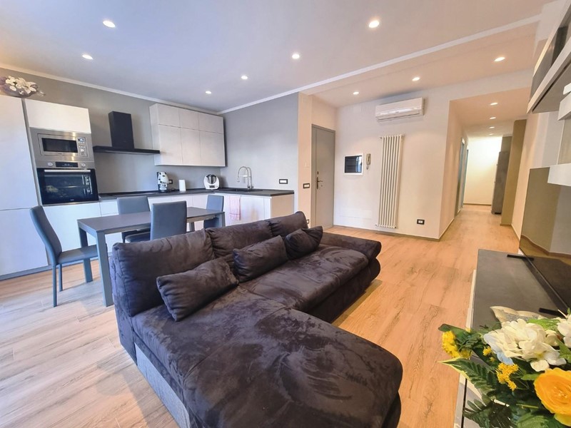 Quadrilocale in Vendita a Viareggio, 390'000€, 85 m², arredato