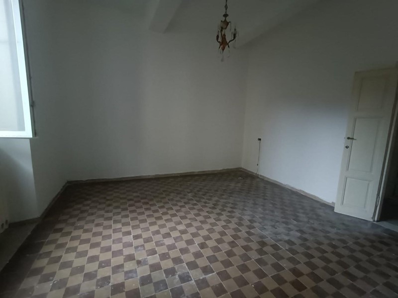 Quadrilocale in Vendita a Carrara, 135'000€, 70 m²
