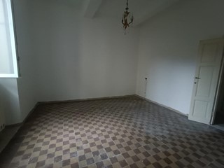 Quadrilocale in Vendita a Carrara, 135'000€, 70 m²
