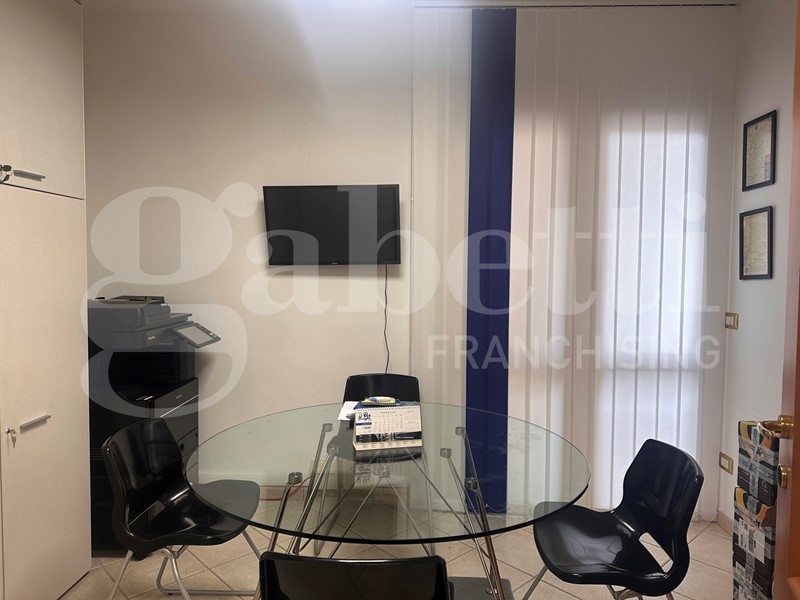 Ufficio in Vendita a Avellino, 275'000&euro;, 116 m²