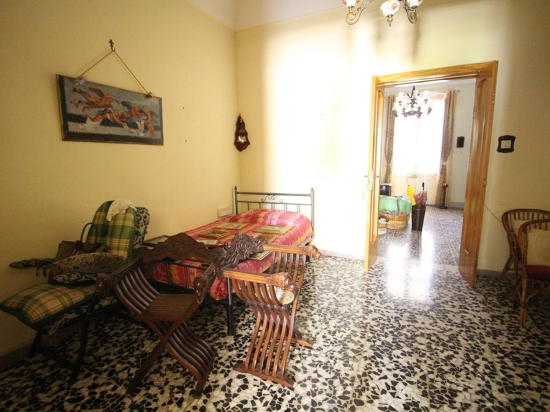 Casa Indipendente in Vendita a Manduria, 125'000€, 148 m²