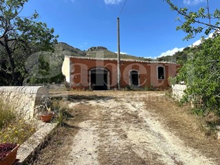 Villa in Vendita a Avola, 248'000€, 124 m²