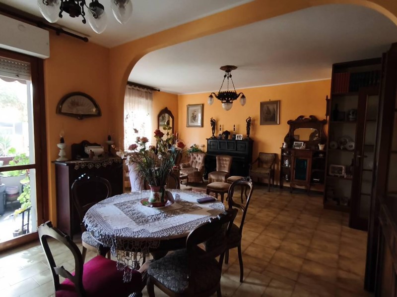 Quadrilocale in Vendita a Pescara, 149'000&euro;, 125 m², con Box