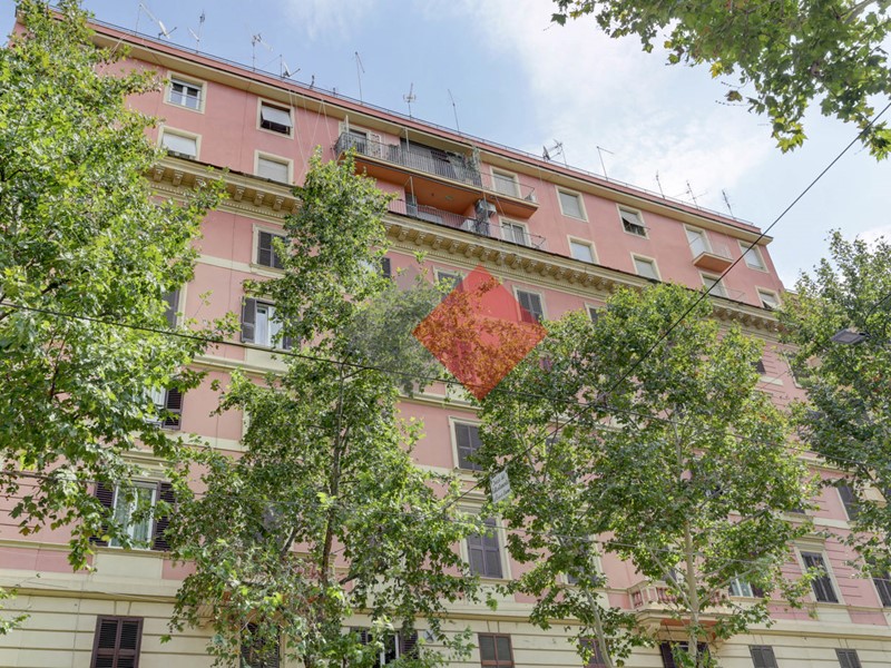 Bilocale in Vendita a Roma, 435'000€, 70 m²