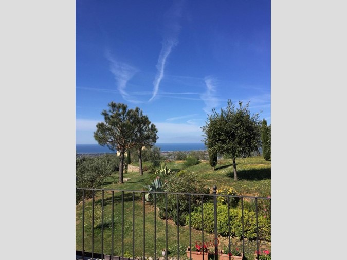 Villa in Vendita a Camaiore, 250 m²