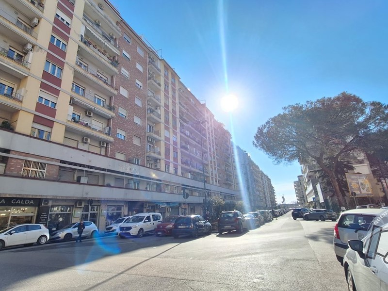 Bilocale in Vendita a Napoli, 250'000€, 60 m²