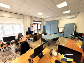 Negozio in Vendita a Ladispoli, 105'000€, 83 m²