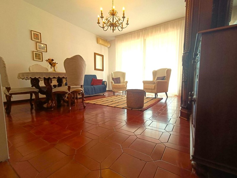 Quadrilocale in Vendita a Massa, 225'000&euro;, 110 m²