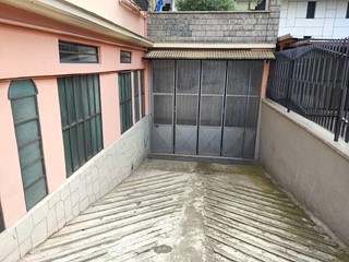 Magazzino in Vendita a Collegno, 95'000€, 131 m², con Box