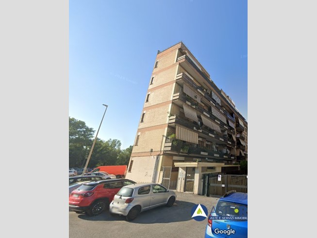 Appartamento in Vendita a Roma, 123'750€, 80 m²