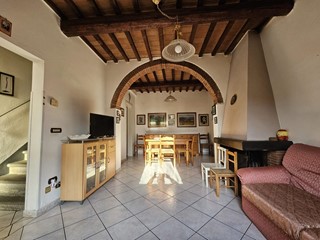 Casa Semi Indipendente in Vendita a Castelfranco di Sotto, 245'000€, 145 m²