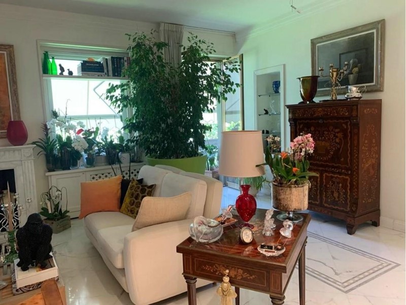 Appartamento in Vendita a Massa, zona Marina di Massa, 350'000&euro;, 108 m², arredato, con Box