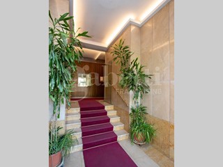 Appartamento in Vendita a Milano, 1'050'000€, 182 m²