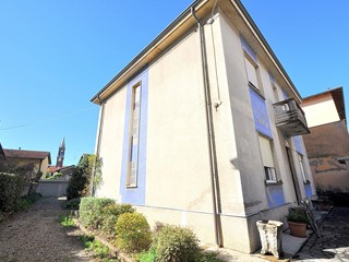 Villa in Vendita a Inveruno, 310'000€, 195 m²