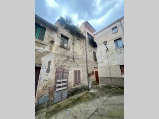 Casa Semi Indipendente in Vendita a Nughedu San Nicolò, 20'000€, 80 m²