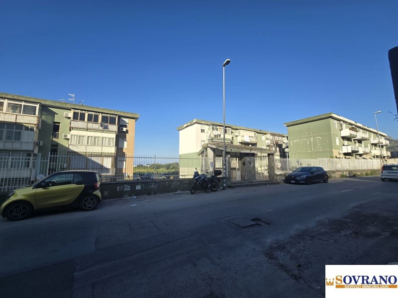 Trilocale in Vendita a Palermo, 90'000€, 82 m²