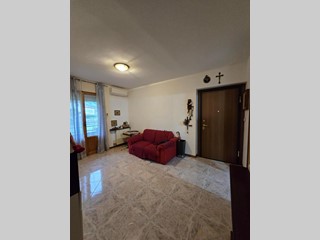 Appartamento in Vendita a Massa, zona Castagnara, 187'000&euro;, 100 m², arredato