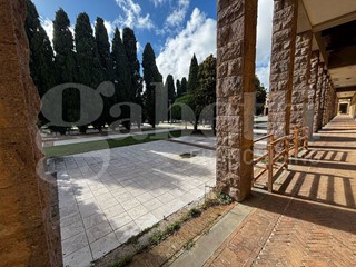 Negozio in Affitto a Carbonia, 450&euro;, 35 m²