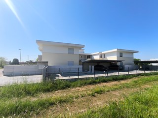 Appartamento in Vendita a Pordenone, zona Pordenone/Roveredo, 305'000€, 100 m²