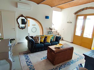 Casale in Vendita a Riparbella, 850'000€, 200 m², arredato, con Box