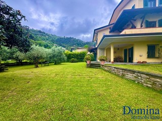 Villa bifamiliare in Vendita a Montignoso, zona Capanne, 490'000€, 150 m²