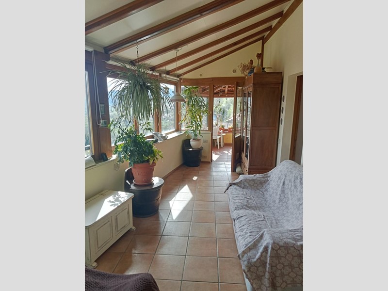 Casa Semi Indipendente in Vendita a Podenzana, 110'000€, 130 m², arredato