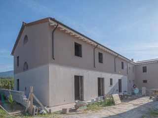 Casale in Vendita a Cascina, zona San Frediano a Settimo, 345'000€, 120 m²