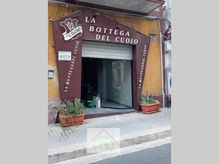 Immobile commerciale in Affitto a Ragusa, zona Villa Margherita, 350€, 30 m²
