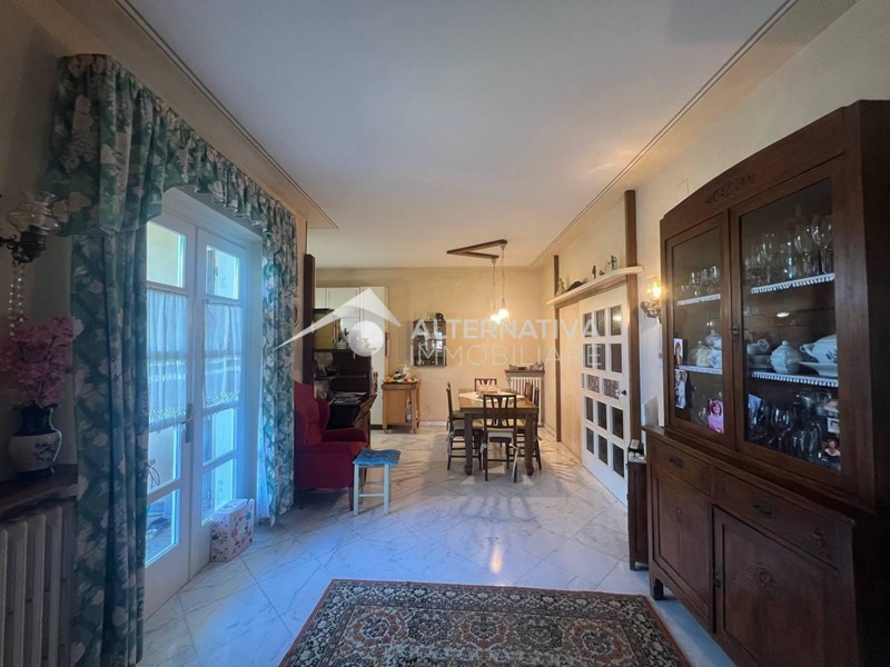 Villa in Vendita a Casciana Terme Lari, zona Casciana Terme, 350'000€, 180 m², arredato, con Box