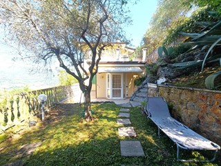 Casa Indipendente in Vendita a Carrara, 400'000€, 130 m²